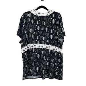 Lane Bryant Women Top Size 22 Black Pull Over V Neck White Circle Pattern Smock